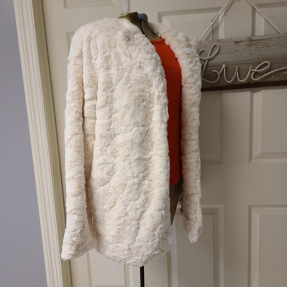 🤍Sage & Sadie Soft Cream Fluffy Faux Fur Fluffy Jacket Coat - Picture 7 of 16